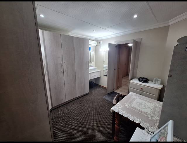 4 BEDROOM HOUSE FOR SALE IN SASOLBURG EXT 23